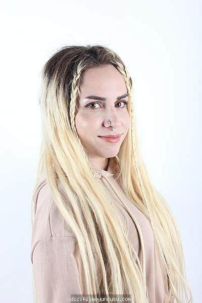 Kadın Oyuncular Adayımız Sevgi