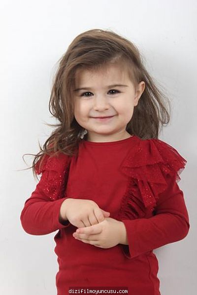 Çocuk Oyuncular Adayımız Zeynep