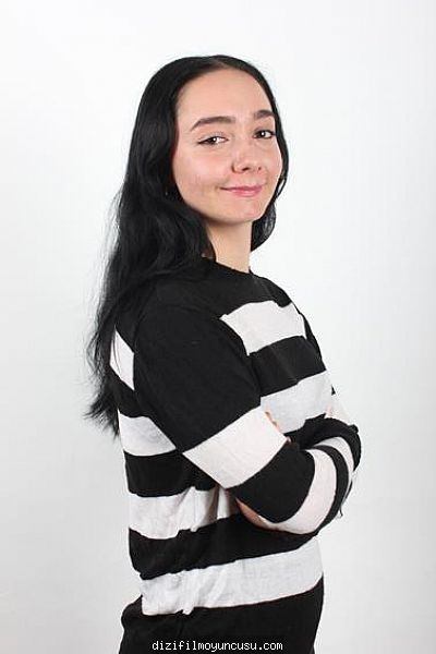 Kadın Oyuncular Adayımız Selinay
