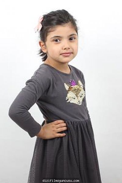 Çocuk Oyuncular Adayımız Azra
