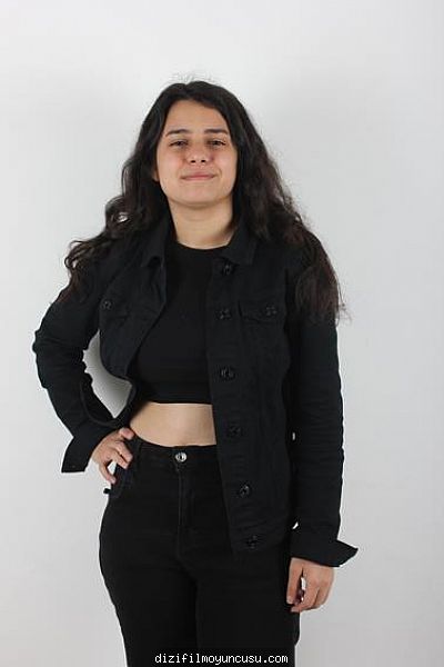 Kadın Oyuncular Adayımız Selen