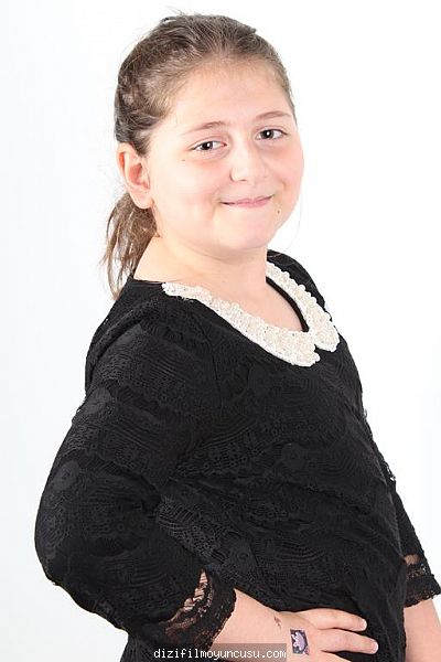 Çocuk Oyuncular Adayımız Esma