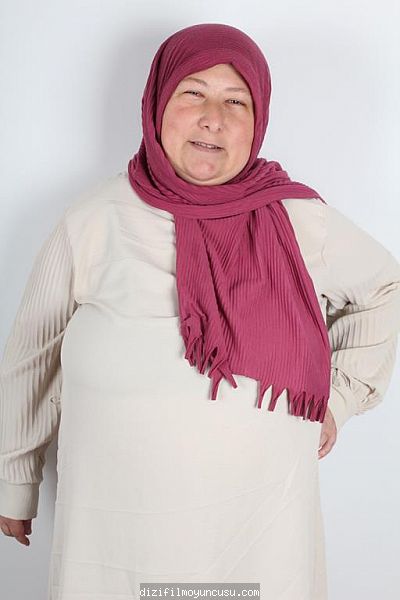 Kadın Oyuncular Adayımız Özlem
