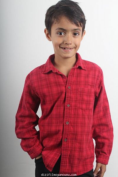 Çocuk Oyuncular Adayımız Yalın