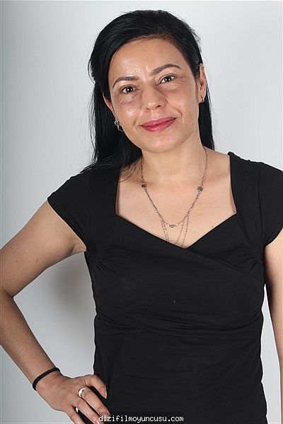 Kadın Oyuncular Adayımız Arzu