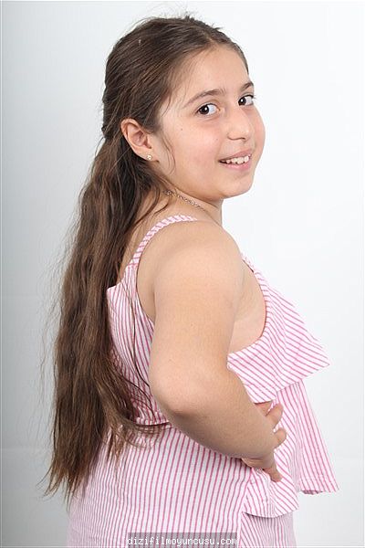 Çocuk Oyuncular Adayımız Elif