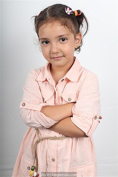 Çocuk Oyuncular Adayımız Senay