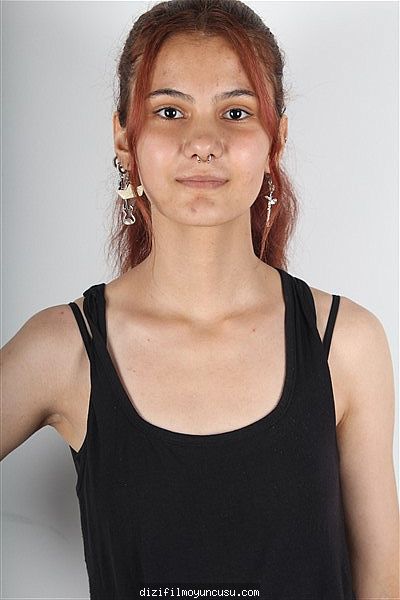 Kadın Oyuncular Adayımız Firuze