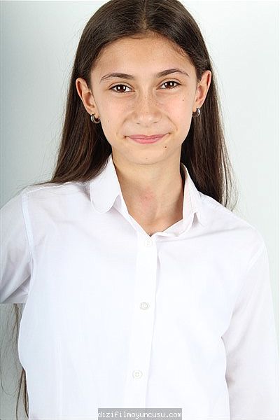 Çocuk Oyuncular Adayımız Alara