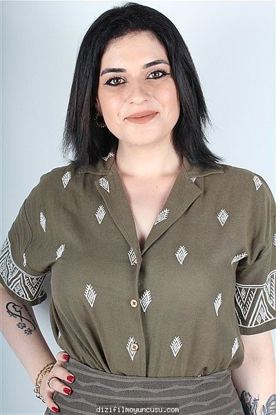 Kadın Oyuncular Adayımız Ayşenur