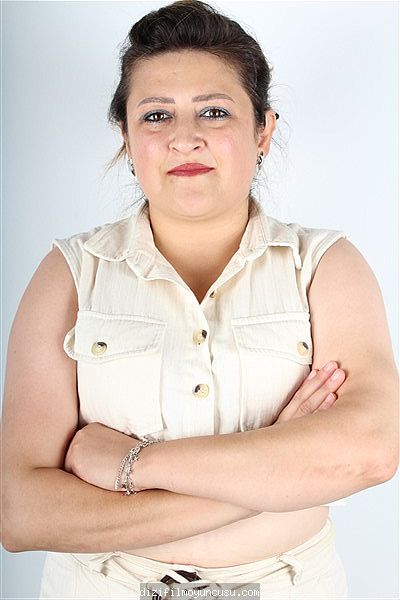 Kadın Oyuncular Adayımız Esra