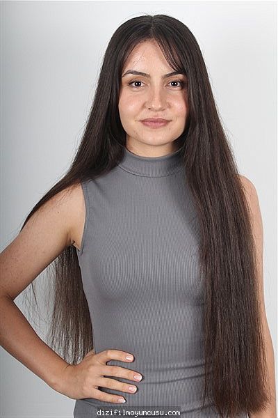 Kadın Oyuncular Adayımız Elif