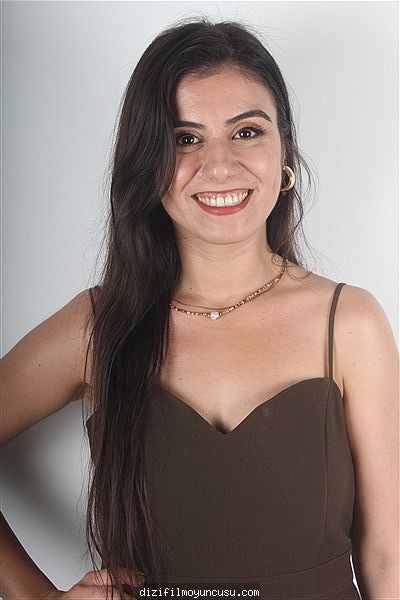 Kadın Oyuncular Adayımız Gülnaz