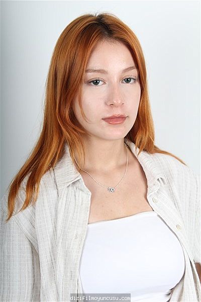 Kadın Oyuncular Adayımız Beren