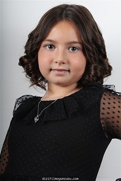 Çocuk Oyuncular Adayımız Elif