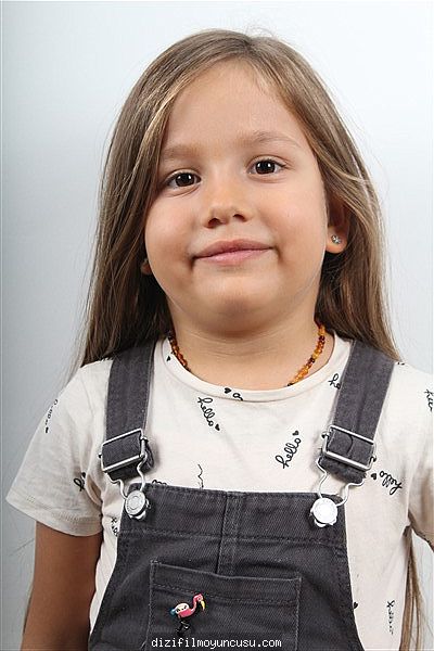 Çocuk Oyuncular Adayımız Defne