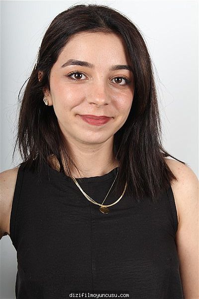 Kadın Oyuncular Adayımız Fatma