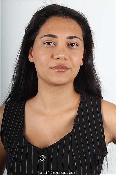 Kadın Oyuncular Adayımız Zeynep