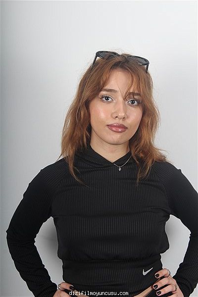 Kadın Oyuncular Adayımız Betül