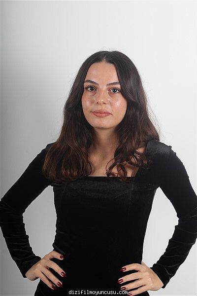 Kadın Oyuncular Adayımız İremnur