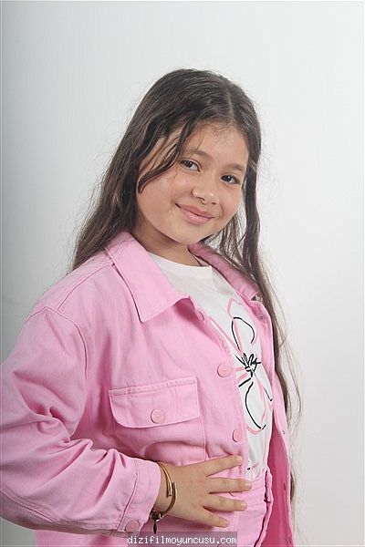 Çocuk Oyuncular Adayımız Livanur