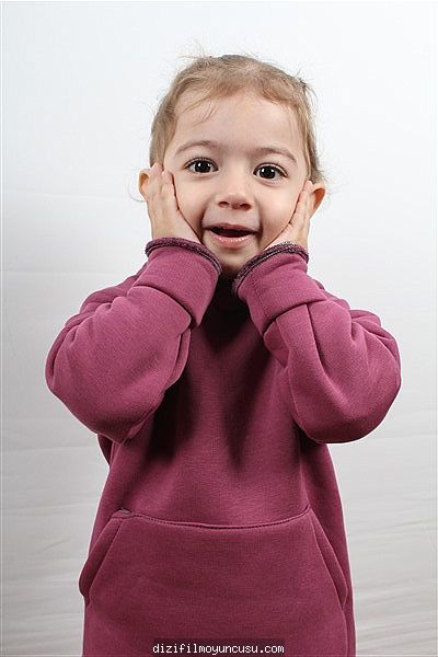 Çocuk Oyuncular Adayımız Elis