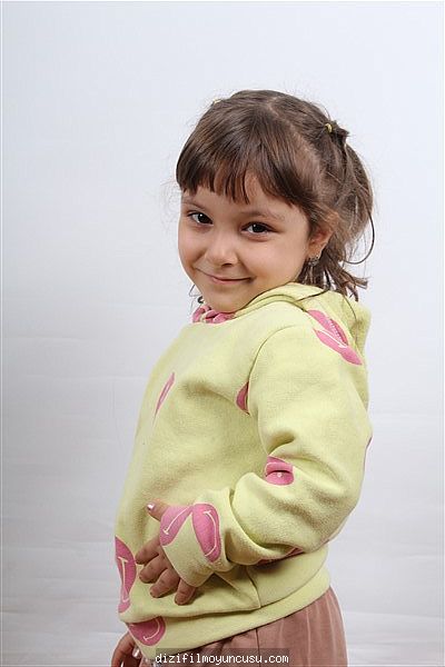 Çocuk Oyuncular Adayımız Öykü