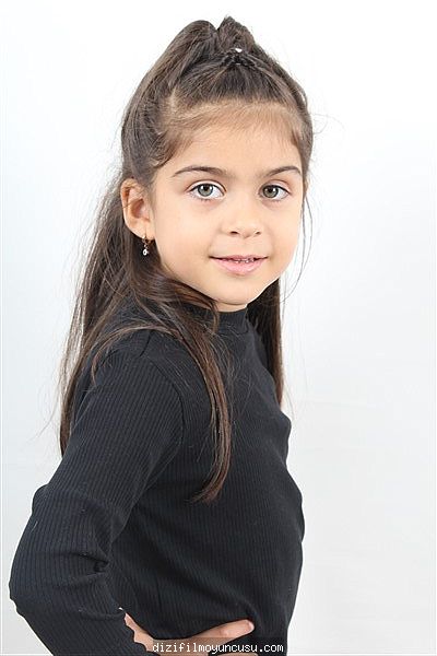 Çocuk Oyuncular Adayımız Elif