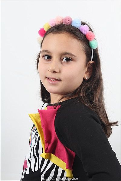Çocuk Oyuncular Adayımız Asel