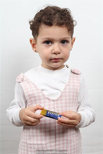 Çocuk Oyuncular Adayımız Ada