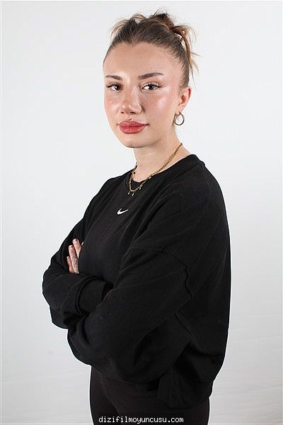 Kadın Oyuncular Adayımız Feyza