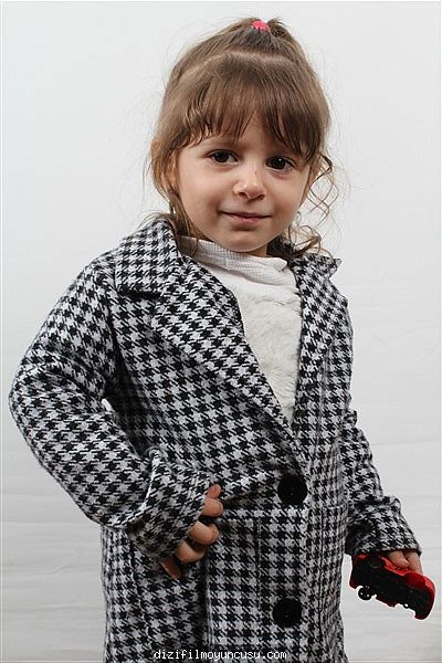 Çocuk Oyuncular Adayımız Elif