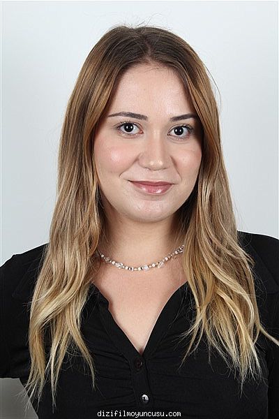 Kadın Oyuncular Adayımız Mine