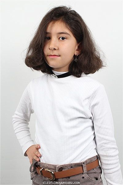 Çocuk Oyuncular Adayımız Tuğçe