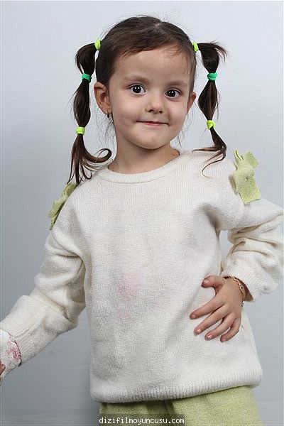 Çocuk Oyuncular Adayımız Azra