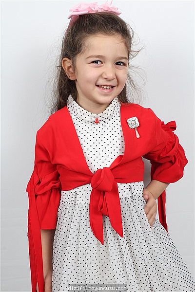 Çocuk Oyuncular Adayımız Asel