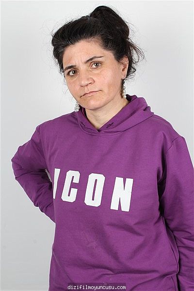 Kadın Oyuncular Adayımız Emine