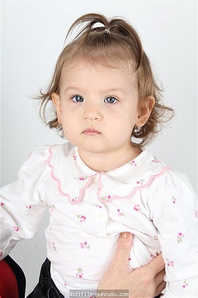Çocuk Oyuncular Adayımız Lina