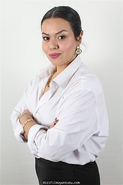 Kadın Oyuncular Adayımız Büşra