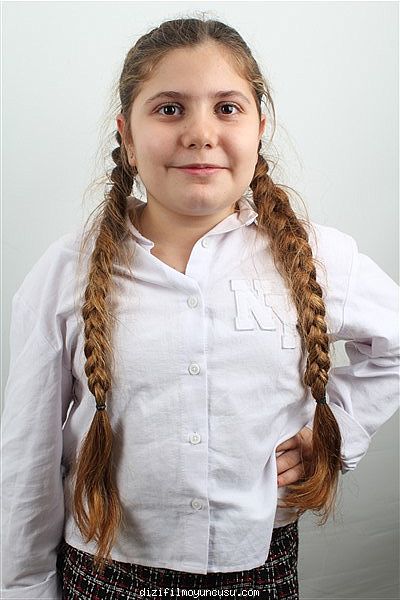 Çocuk Oyuncular Adayımız Asel