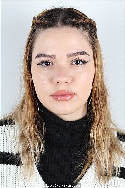 Kadın Oyuncular Adayımız Hülya