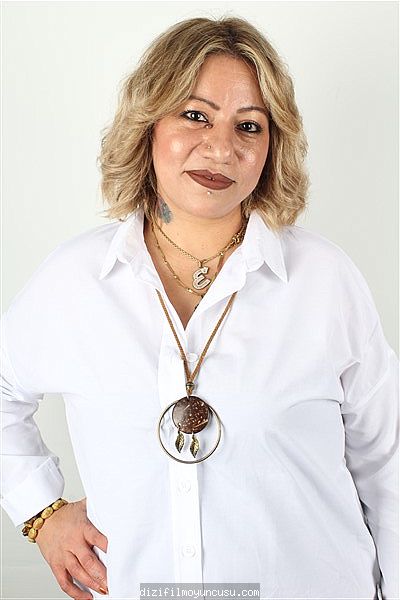 Kadın Oyuncular Adayımız Özlem