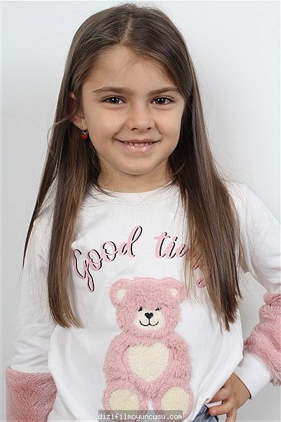 Çocuk Oyuncular Adayımız Almira