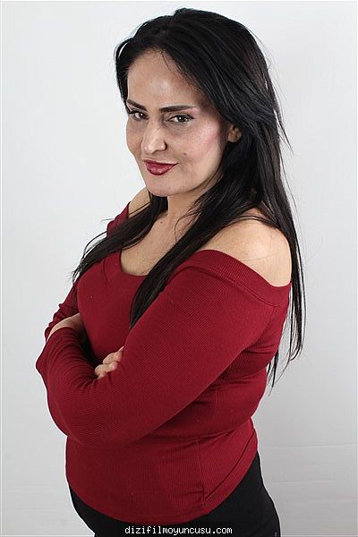 Kadın Oyuncular Adayımız Arzu