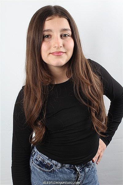 Çocuk Oyuncular Adayımız Yüsra