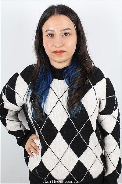 Kadın Oyuncular Adayımız Buse