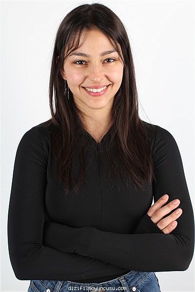 Kadın Oyuncular Adayımız Zeynep