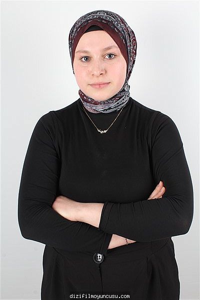 Kadın Oyuncular Adayımız Zeynep