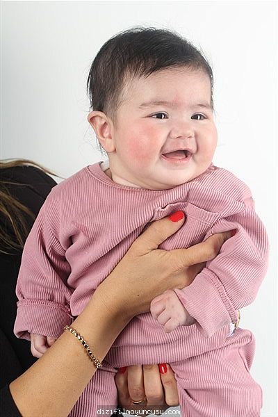 Çocuk Oyuncular Adayımız Eliz