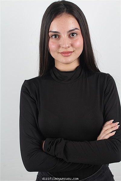 Kadın Oyuncular Adayımız Zeynep